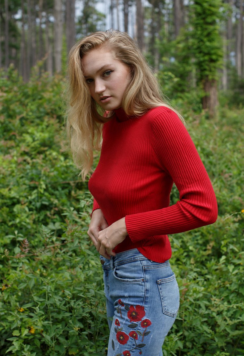 Анжела, 20
